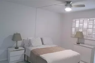 465 Paradise Isle Blvd, Hallandale Beach, FL 33009 - Photo 10