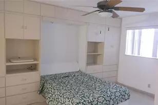 465 Paradise Isle Blvd, Hallandale Beach, FL 33009 - Photo 10