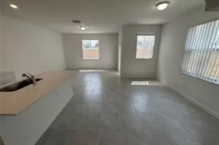 2437 NW 131st Cir, Miami, FL 33167 - Photo 4