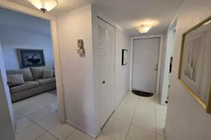 10442 Sunrise Lakes Blvd, Sunrise, FL 33322 - Photo 8