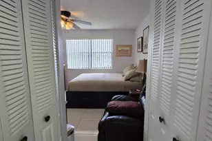 10442 Sunrise Lakes Blvd, Sunrise, FL 33322 - Photo 18