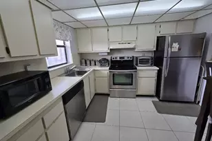 10442 Sunrise Lakes Blvd, Sunrise, FL 33322 - Photo 6