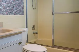 8415 NW 59th Pl, Tamarac, FL 33321 - Photo 10