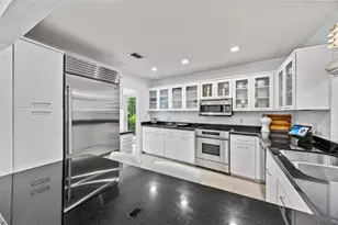 1719 Poinsettia Dr, Fort Lauderdale, FL 33305 - Photo 20