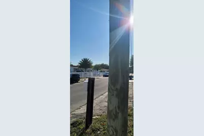 2441 NW 104th Street, Miami, FL 33147 - Photo 14