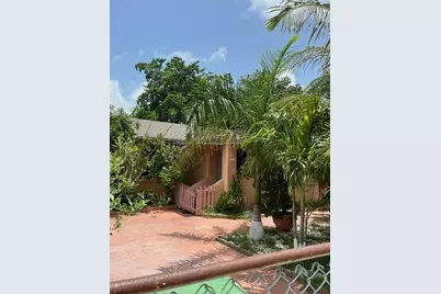 2441 NW 104th Street, Miami, FL 33147 - Photo 2