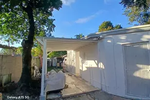 2441 NW 104th St, Miami, FL 33147 - Photo 6