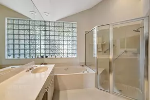 11917 Fountainside Cir, Boynton Beach, FL 33437 - Photo 18