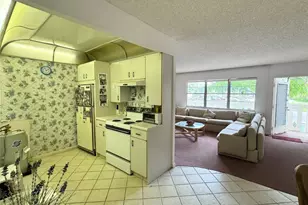 2029 Cambridge B, Deerfield Beach, FL 33442 - Photo 6