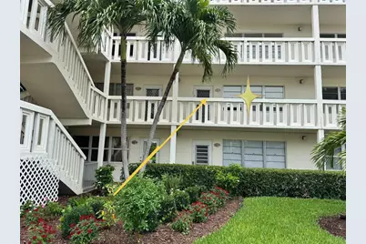 2029 Cambridge B #2029, Deerfield Beach, FL 33442 - Photo 2