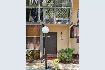 780 NE 199th Street #E 101, Miami, FL 33179 - Photo 4