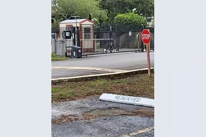 780 NE 199th Street #E 101, Miami, FL 33179 - Photo 1