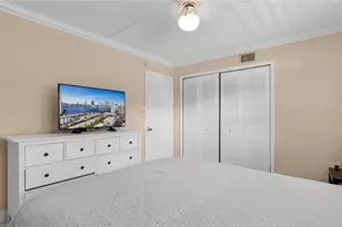 3725 NE 169th St, North Miami Beach, FL 33160 - Photo 6