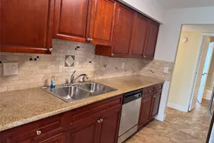 805 Riverside Dr, Coral Springs, FL 33071 - Photo 2