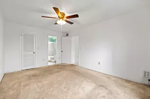 8260 SW 24th St, North Lauderdale, FL 33068 - Photo 14