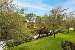 193 Lakeview Dr, Weston, FL 33326 - Photo 2