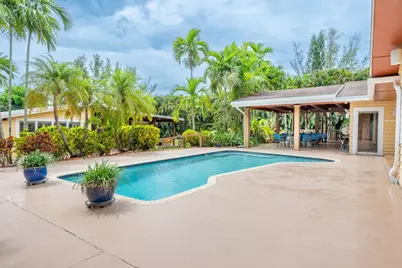 5161 Thoroughbred Lane, Fort Lauderdale, FL 33330 - Photo 20