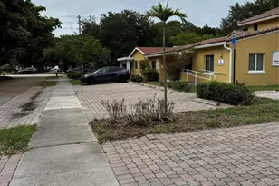 1844 SE 1st Ave, Fort Lauderdale, FL 33316 - Photo 2