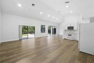 5172 NW 53rd Ave, Coconut Creek, FL 33073 - Photo 8