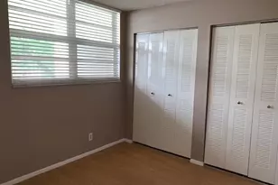 9460 Poinciana Pl, Davie, FL 33324 - Photo 8