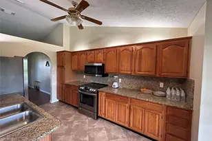 2232 SE Longhorn Ave, Port Saint Lucie, FL 34952 - Photo 16