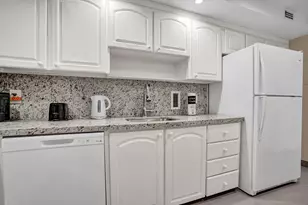 4001 S Ocean Dr, Hollywood, FL 33019 - Photo 12