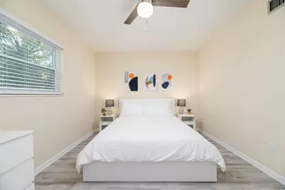 820 NE 21st Drive, Wilton Manors, FL  - Photo 22