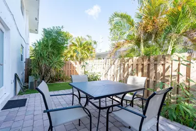 820 NE 21st Drive, Wilton Manors, FL  - Photo 4