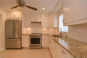 1911 NE 41st St, Oakland Park, FL 33308 - Photo 18