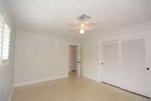 1911 NE 41st St, Oakland Park, FL 33308 - Photo 34