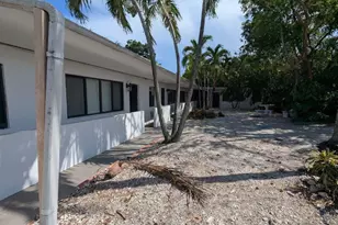 2238 Fillmore St, Hollywood, FL 33020 - Photo 2
