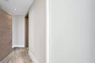 17111 Biscayne Blvd, North Miami Beach, FL 33160 - Photo 16