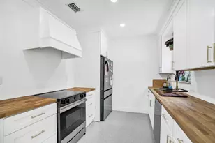 810 SW 26th Ct, Fort Lauderdale, FL 33315 - Photo 10