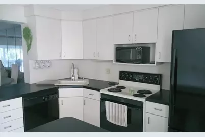 460 Paradise Isle Boulevard #301, Hallandale Beach, FL 33009 - Photo 8