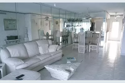 460 Paradise Isle Boulevard #301, Hallandale Beach, FL 33009 - Photo 4