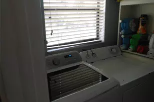 8706 NW 83rd St, Tamarac, FL 33321 - Photo 24