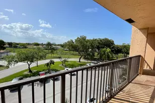 10444 NW 30th Ct, Sunrise, FL 33322 - Photo 4