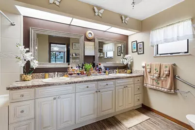 886 S E O'Donnell Lane, Port Saint Lucie, FL 34983 - Photo 30