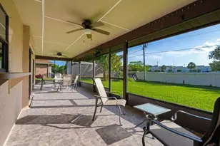 886 S E O'Donnell Ln, Port Saint Lucie, FL 34983 - Photo 34