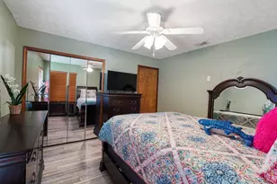 886 S E O'Donnell Ln, Port Saint Lucie, FL 34983 - Photo 28