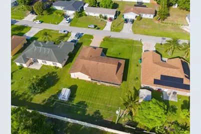 886 S E O'Donnell Lane, Port Saint Lucie, FL 34983 - Photo 44