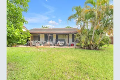 20100 NE 10th Place Way, Miami, FL 33179 - Photo 4