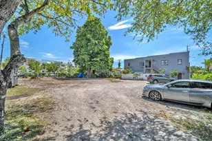 2135 Washington St, Hollywood, FL 33020 - Photo 4