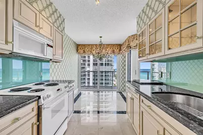 16445 Collins Avenue #1026, North Miami Beach, FL 33160 - Photo 4