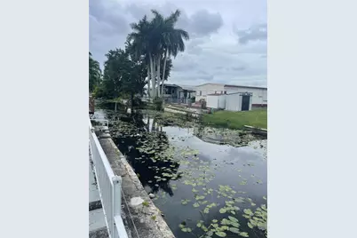 1888 SW 85th Avenue, Davie, FL 33324 - Photo 2