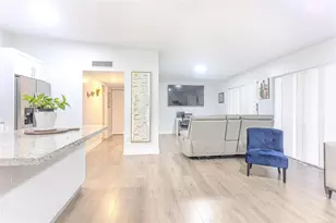 10675 W Clairmont Cir, Fort Lauderdale, FL 33321 - Photo 4