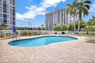 1901 S Ocean Dr, Hollywood, FL 33019 - Photo 4