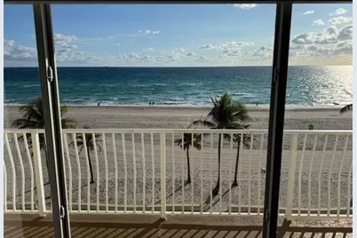 300 Oregon Street #401, Hollywood, FL 33019 - Photo 2