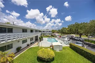 3847 S Circle Dr, Hollywood, FL 33021 - Photo 1