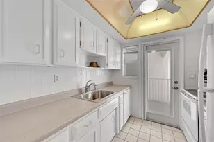 1110 N Riverside Dr, Pompano Beach, FL 33062 - Photo 6